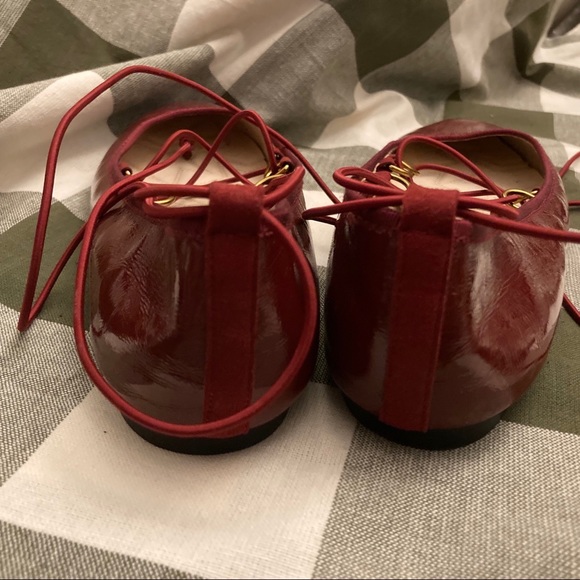 Red laced flats - Picture 3 of 3